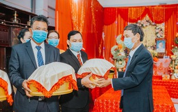 Đám cưới ở Quảng Ngãi, hai họ cùng đeo khẩu trang, không mời tiệc