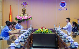 Tiếp sức y - bác sĩ tuyến đầu chống COVID-19, Ecopark trao 3 tỉ đồng cho Bệnh viện C Đà Nẵng