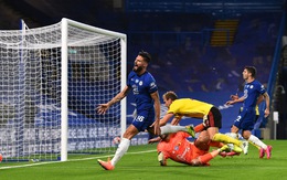 Thắng đậm Watford, Chelsea đòi lại vị trí thứ tư từ tay Man Utd