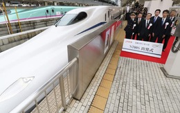Nhật Bản ra mắt tàu cao tốc phá kỷ lục tốc độ, vẫn chạy dù xảy ra động đất
