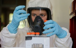 Nga duyệt vắcxin ngừa COVID-19, 20 nước mua 1 tỉ liều, WHO: 'Cần đánh giá thêm'
