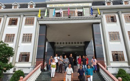 29 sinh viên kiện Đại học Tân Tạo đòi trả hồ sơ gốc