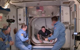 Tàu con thoi Crew Dragon của SpaceX rời ISS về Trái đất