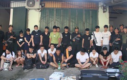 Gần 100 cảnh sát truy bắt 21 người Trung Quốc trốn truy nã ở Lào Cai