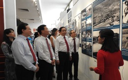 Cuộc chiến chống COVID-19 có mặt ở triển lãm Việt Nam độc lập, tự cường