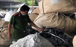 Gần 200 tấn chất thải công nghiệp giấu trong kho hàng một doanh nghiệp tại Biên Hòa