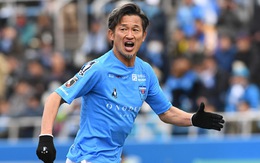 'Vua Kazu' Miura gia hạn hợp đồng và sẽ thi đấu chuyên nghiệp ở tuổi 54