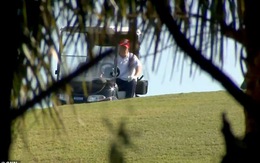 Ngày đầu trở lại làm 'thường dân', ông Trump đi đánh golf