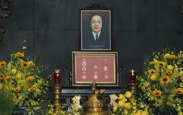 Xúc động tang lễ NSND Trung Kiên, gia đình từ chối nhận vòng hoa và phúng điếu