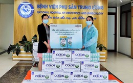 Vinamilk trao tặng 50.000 sản phẩm ColosGold cho con em y bác sĩ tuyến đầu