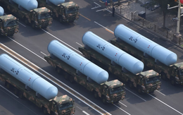Trung Quốc tuyên bố không tấn công hạt nhân phủ đầu