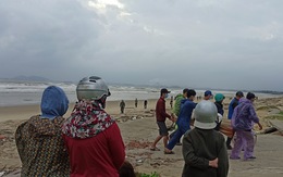 Ba người lật thuyền thúng mất tích ở Quảng Ngãi trôi ra biển Quảng Nam