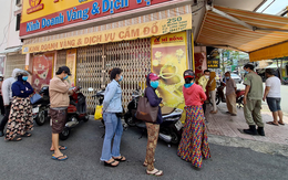 Cầm tài sản, tìm kế sinh nhai