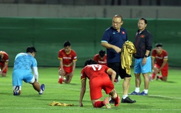 Bị căng cơ, Phan Văn Đức không thi đấu đối kháng cùng đội tuyển Việt Nam