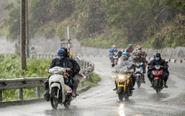 Thủ tướng yêu cầu đảm bảo an toàn cho người dân về quê khi bão, mưa lũ