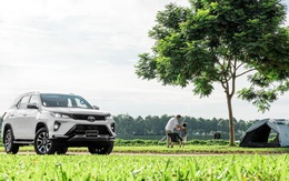 Bán ra hơn một năm, vì sao Toyota Fortuner Legender vẫn hút khách?