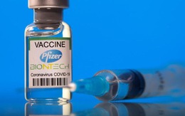 Thêm 1,2 triệu liều vắc xin Pfizer do Mỹ tặng về đến TP.HCM