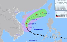 Bão số 9 giảm cấp, chạy dọc vùng biển Quảng Ngãi - Thừa Thiên Huế rồi tiếp tục đổi hướng