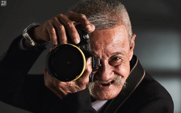 Cảm phục ông cụ gần 80 tuổi vẫn chụp ảnh dạo, bạn trẻ tặng cụ bộ ảnh cực chất