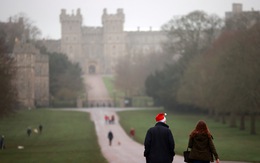 Một thanh niên 19 tuổi đột nhập nơi Nữ hoàng Anh đón Giáng sinh