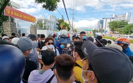 Xử vụ án liên quan bà Phương Hằng, hàng trăm người ồn ào trước cổng tòa
