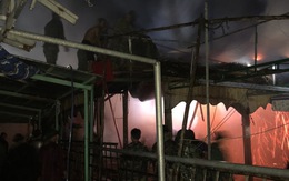Nhà hàng ở Cù Lao Chàm bốc cháy ngùn ngụt trong mưa
