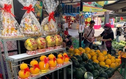 Thú vị chợ trái cây chưng tết ở Long Xuyên