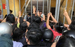 Chen lấn mua vé ở sân Lạch Tray, sân Cẩm Phả bất ngờ mở cửa cho 2.500 khán giả
