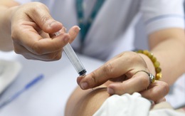 Phản ứng sau tiêm vắc xin ở Việt Nam: Vẫn 'trong tỉ lệ cho phép'