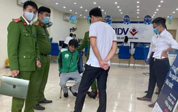 Cầm 'súng, mìn' xông vào cướp Ngân hàng BIDV ở Hà Nội