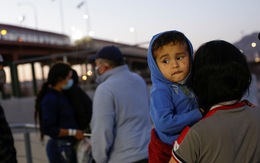 Khủng hoảng nhập cư lậu, quan chức Nhà Trắng nói Mỹ sẽ ‘mạnh tay hơn’