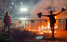 Cảnh sát Thái Lan dùng vòi rồng giải tán người biểu tình
