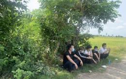 Dân báo 5 người Trung Quốc chờ 'người lạ' ngoài đồng vắng, công an Châu Phú có mặt
