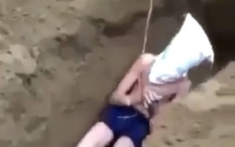 Xác minh video nam thanh niên bị đánh đập rồi trùm đầu ‘chôn sống’