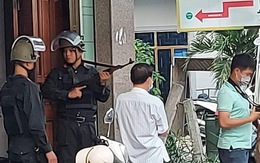 Công an mặc áo giáp, mang súng phong tỏa căn nhà ở TP Quảng Ngãi