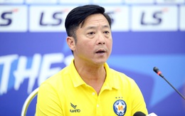 HLV Lê Huỳnh Đức: 'Các tiền đạo của tôi 'cùi' quá'