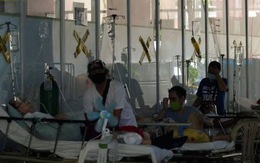Bệnh viện Philippines căng thẳng, nhiều bệnh nhân COVID-19 không có giường