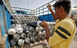 Xe chở oxy ở Ấn Độ được bảo vệ như xe chở vàng