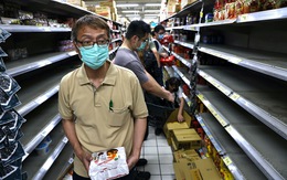 Đài Loan nhiều ca nhiễm, dân ra siêu thị vét hàng sạch kệ