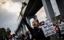 Dân Mexico City biểu tình phản đối chính quyền sau vụ sập đường sắt trên cao