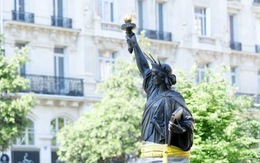 Pháp bất ngờ tặng Mỹ tượng Nữ thần Tự do thứ hai