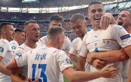 De Ligt bị đuổi, Hà Lan thua sốc CH Czech