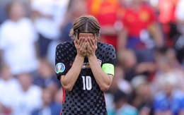 Modric từ chối trả lời 'có tiếp tục thi đấu ở World Cup 2022 không?'