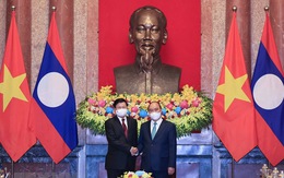 Chủ tịch nước Nguyễn Xuân Phúc hội kiến Tổng bí thư, Chủ tịch nước Lào Thongloun Sisoulith
