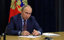 Ông Putin ký luật ngăn phe đối lập tranh cử