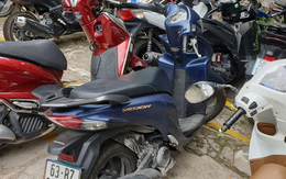 Bắt 2 kẻ chích điện cô gái rồi cướp xe máy ở Bình Tân
