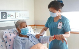 Bệnh viện ĐH Y Dược TPHCM triển khai dịch vụ thay người thân chăm sóc