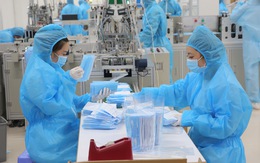 Việt Nam nổi lên là nhà cung cấp thiết bị bảo hộ cá nhân cho thế giới trong dịch COVID-19
