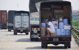 Hơn 800 công nhân công ty may tại Hải Dương xin nghỉ hoặc đến muộn vì tắc đường