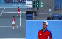 Thua trận, Djokovic 'nổi điên' đập vợt và ném vợt lên khán đài